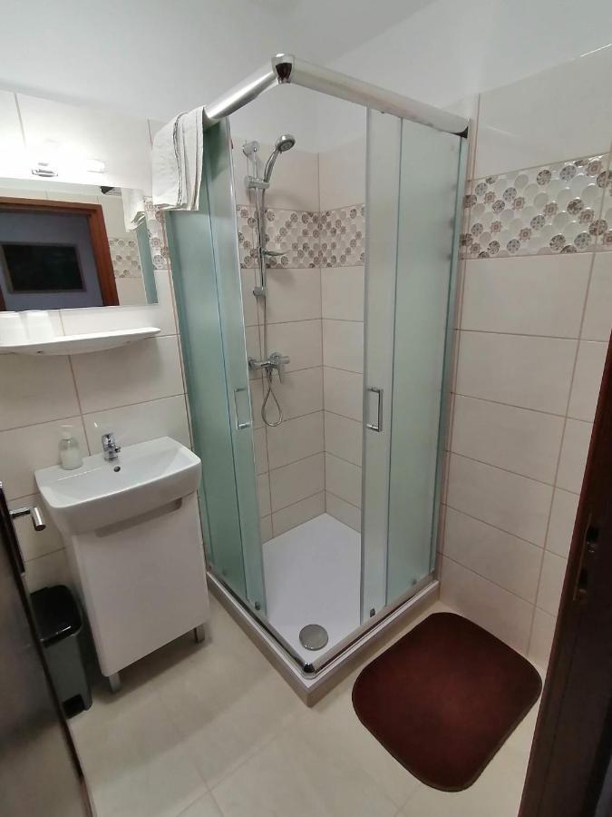 Joos Apartman Sárvár Buitenkant foto