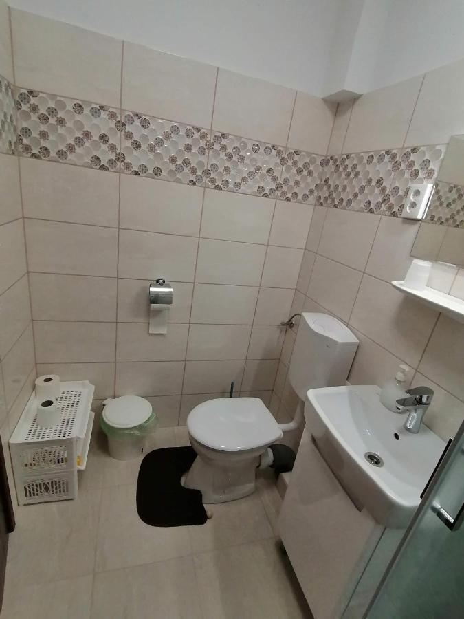 Joos Apartman Sárvár Buitenkant foto
