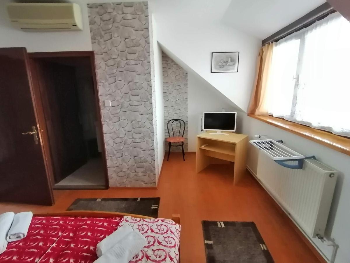 Joos Apartman Sárvár Buitenkant foto
