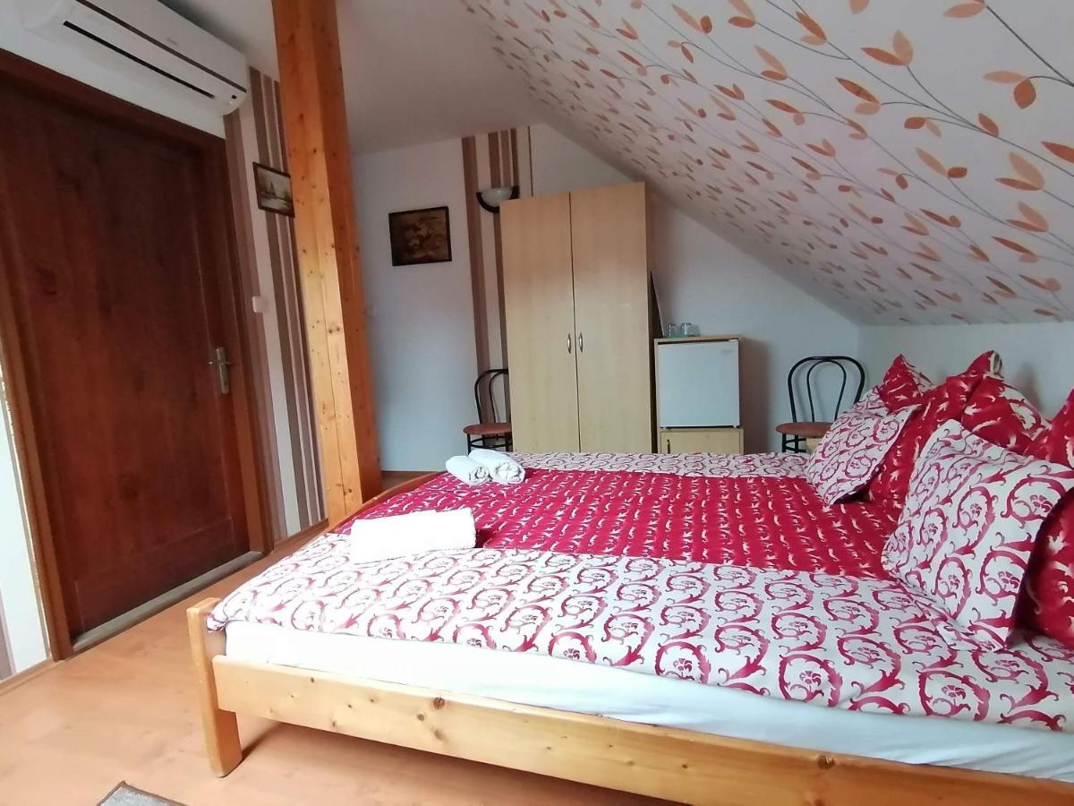 Joos Apartman Sárvár Buitenkant foto
