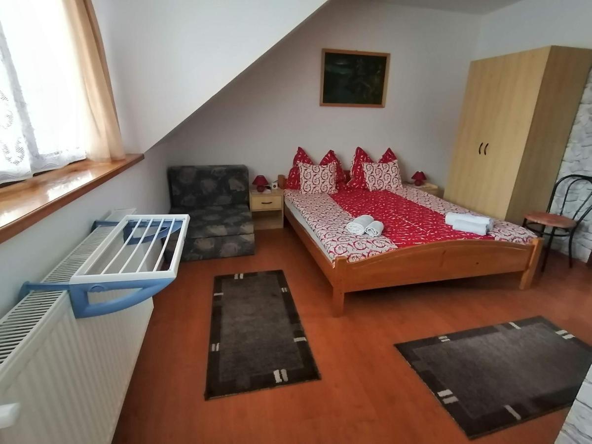 Joos Apartman Sárvár Buitenkant foto